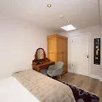 Abbey View Coach House *