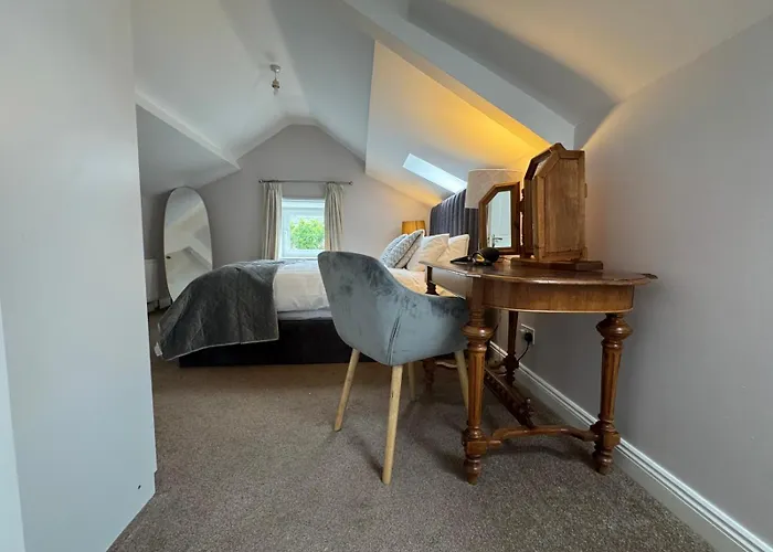 Дом отдыха Abbey View Coach House *